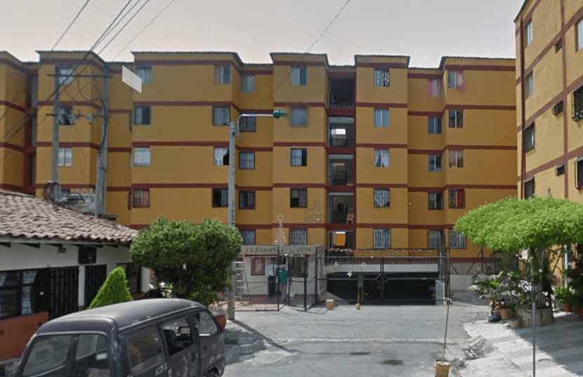 302341